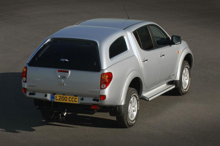  Mitsubishi L200 Trojan 2009 года  (фото 5 из 11)